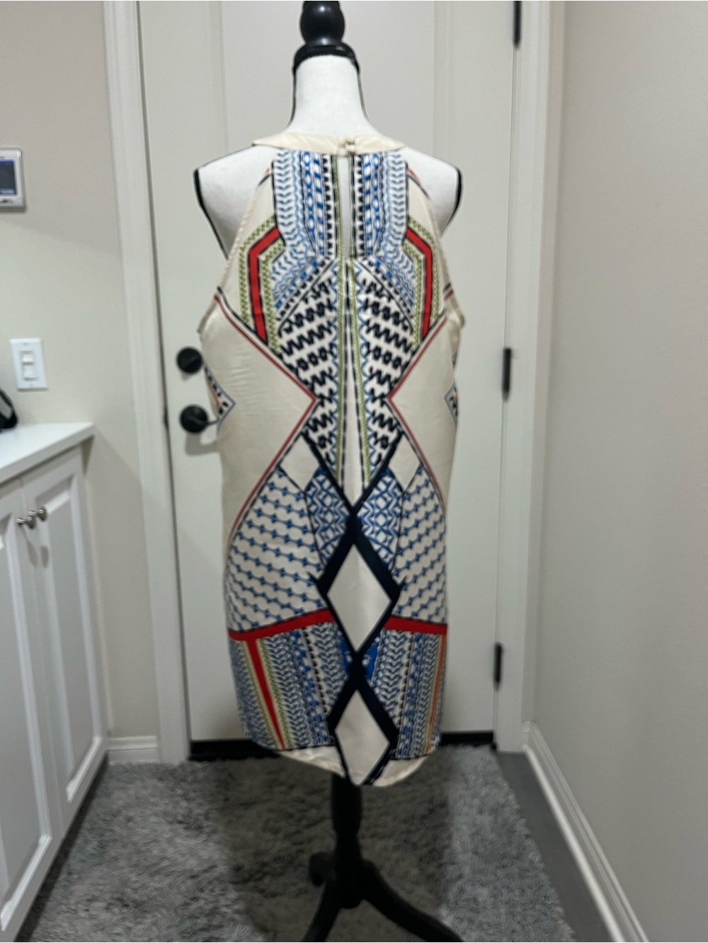 VENUS Cream Shift Dress with Blue and Red Geometric Print size L - Picture 3 of 5